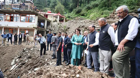priyanka gandhi Sukhvinder Singh.jpg
