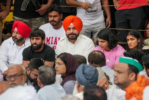 Wrestlers protest at Jantar Mantar