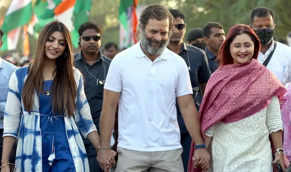 Rahul Gandhi with actor Rashami Desai during the party's Bharat Jodo Yatra