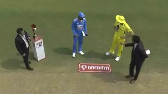 India vs Aus Toss ODI.jpg