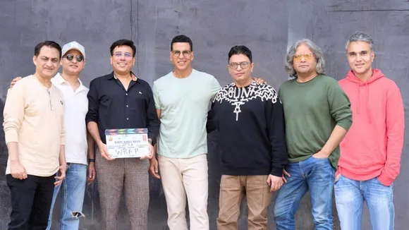 Akshay Kumar, Bhushan Kumar and team