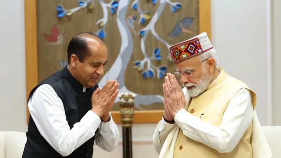 Jai Ram Thakur Narendra Modi.jpg