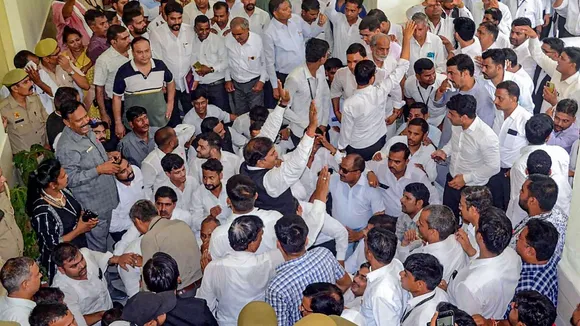 Hapur lawyers strike