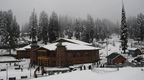 Snowfall in Sonamarg.jpg