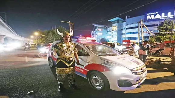 Traffic police ravana.jpg