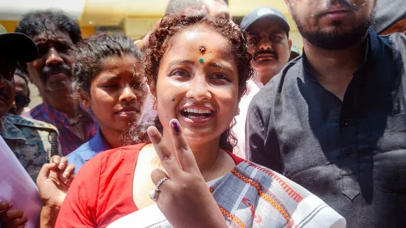 Jharkhand Mukti Morcha (JMM) leader Kalpana Soren shows her finger marked with indelible ink after casting vote during the sixth phase of Lok Sabha elections, in Ranchi, Saturday, May 25, 2024