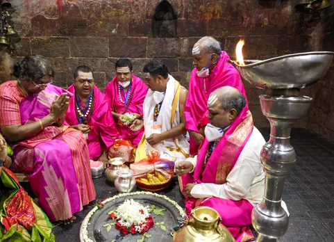 President Droupadi Murmu visits Baba Baidyanath Dham, in Deoghar, Jharkhand
