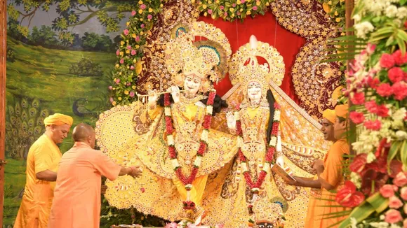 Uttar Pradesh CM Yogi Adityanath performs Aarti at Shri Krishna Janmabhoomi Temple on the occasion of Shri Krishna Janmashtami.