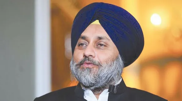 Sukhbir Singh Badal Amit Shah.jpg