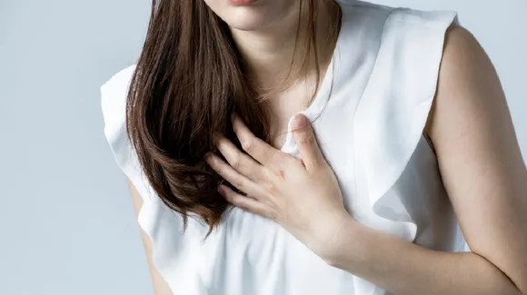 Women heart attack.jpg