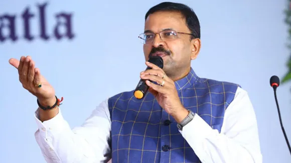 VV Lakshmi Narayana