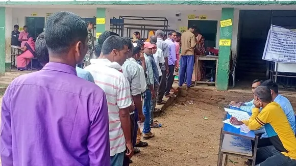 Bypoll voters queue.jpg