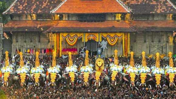 A view of Kudamattam during Thrissur Pooram