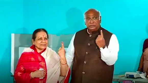 Congress President Mallikarjun Kharge casts his vote during the third phase of Lok Sabha elections, in Kalaburagi, Karnataka, Tuesday, May 7, 2024