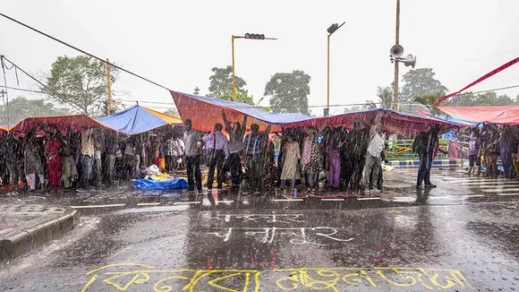 Kolkata doctors protest health department office