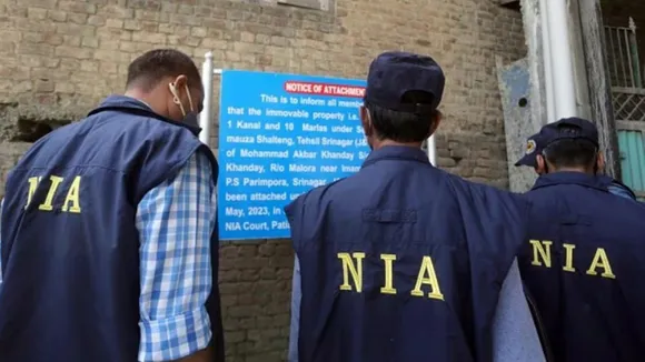 The agency said that its official vehicle was damaged and that an aggressive crowd tried to stop its team and the security personnel accompanying them from moving towards Bhupatinagar police station to complete the arrest formalities
