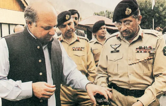 Nawaz Sharif and Pervez Musharraf (File photo)