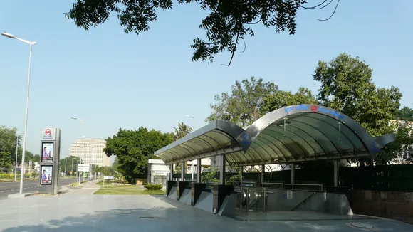 Khan Market metro station.jpg