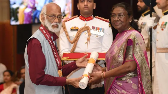 President Murmu Confers Vigyan Ratna Puraskar Award on Govindrajan Padmanabhan