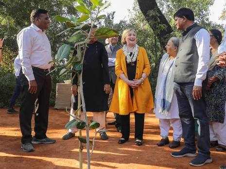 Hillary Clinton at Elaben Bhatt memorial