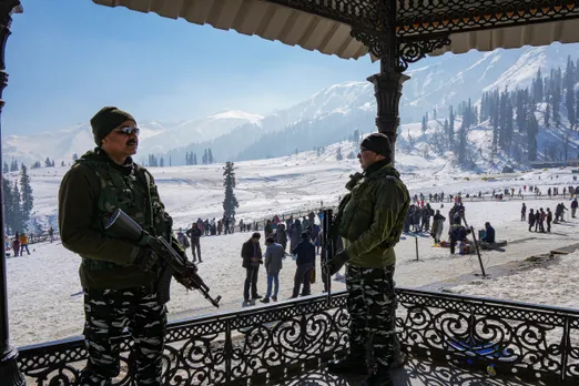 KAshmir Gulmarg Jammu Security Winter Cold