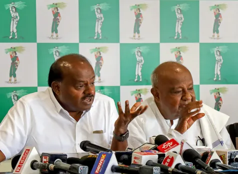 Former prime minister and JD(S) supremo HD Deve Gowda and former Karnataka chief minister HD Kumaraswamy address a press conference regarding the release of Cauvery river water to Tamil Nadu from dams in Karnataka