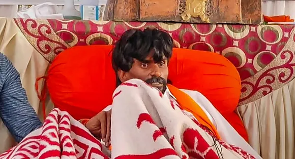 Manoj Jarange Maratha res Jalna.jpg