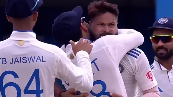 Mukesh Kumar Virat Kohli