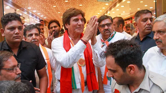 Congress candidate from Gurugram constituency Raj Babbar during a door-to-door campaign for Lok Sabha elections, at Sadar Bazaar Market, in Gurugram, Tuesday, May 14, 2024