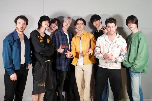 TXT Jonas Brothers.jpg