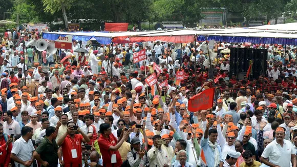 Rally of govt employees at Ramleela Ground for Old Pension Scheme