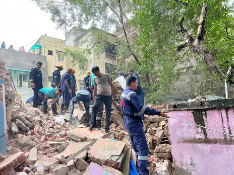 building collapses in Ahmedabad