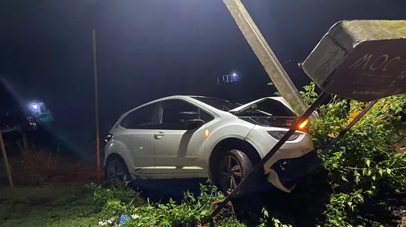 car electric pole.jpeg