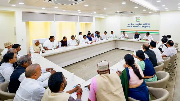 Congress meeting on Delhi