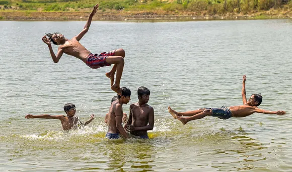 Weather Summer Heat Swimming Hot