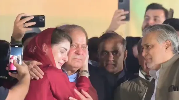 Maryam Nawaz Sharif met her father at the public rally in Lahore on October 21, 2023