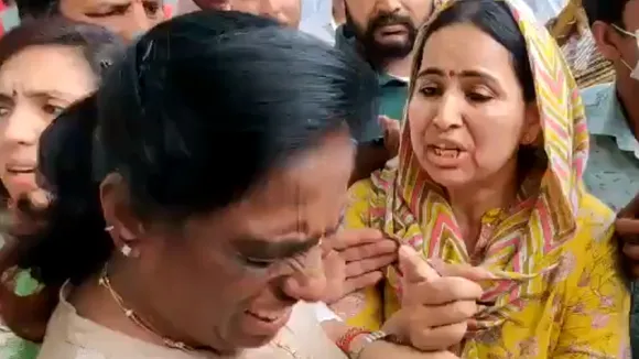 PT-Usha-heckled-by-Sudesh-Goyat