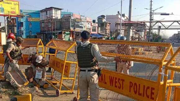 Manipur barricade.jpg