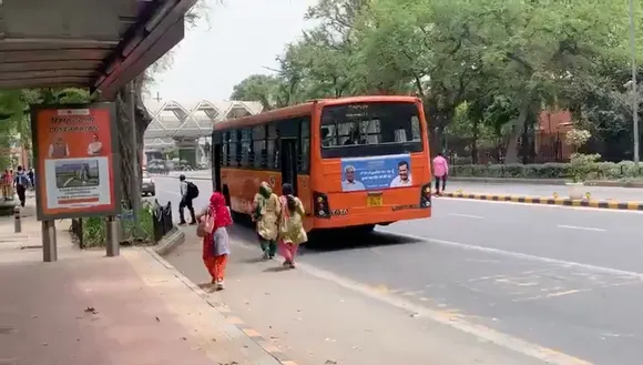 Delhi bus women