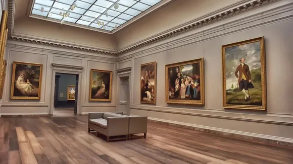 Museum, paintings