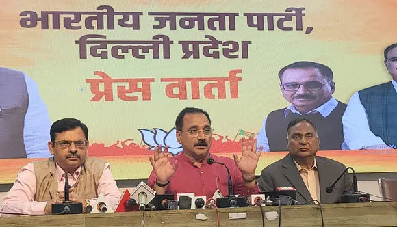 Virendra Sachdeva addressing press conference