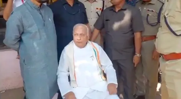 Arif Mohammed Khan states roadside protest