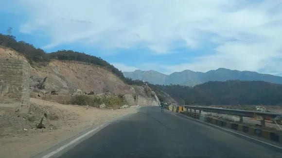 Shimla Chandigarh highway.jpg