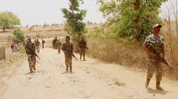 Maoist Soldiers Chhhatisgarh.jpg