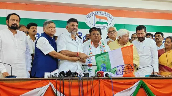 Former BJP MLA Ramappa Lamani joining Congress in presence of D K Shivakumar