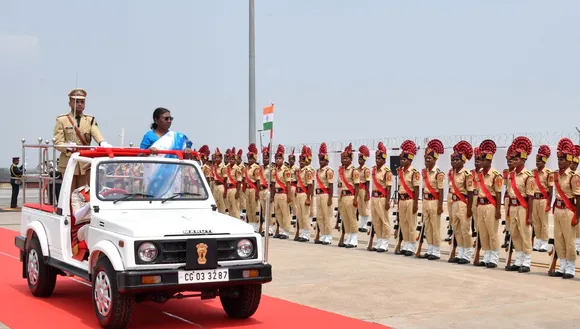 Droupadi Murmu Raipur airport.jpg