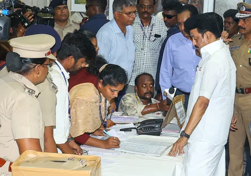 Tamil Nadu Chief Minister MK Stalin with DGP C. Sylendra Babu inspects the special help desk at Central Railway Station
