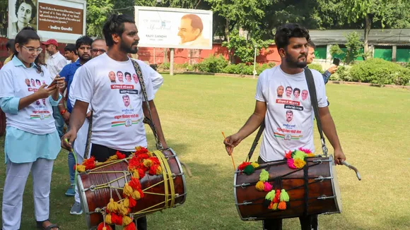 Congress supporters at AICC headquarters on the results day for Haryana and J&K assembly elections, in New Delhi, Tuesday, New Delhi, Oct. 8, 2024.
