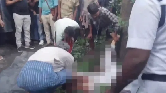 Kolkata Police recovered a woman's body from the bushes in Anandapur of West Bengal