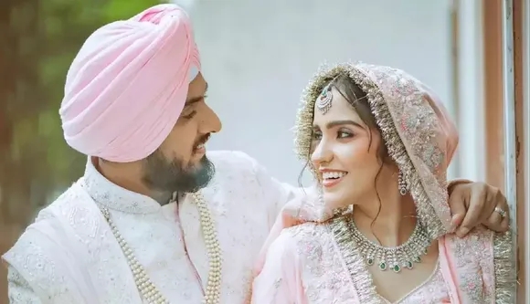 Asees Kaur marries Goldie Sohel.jpg